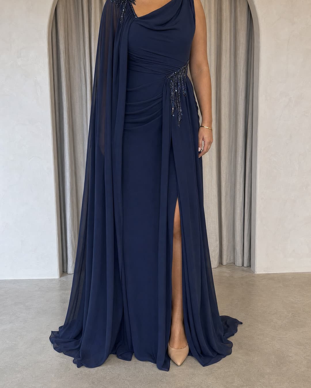 The Navy Dress, Marineblauw galajurk