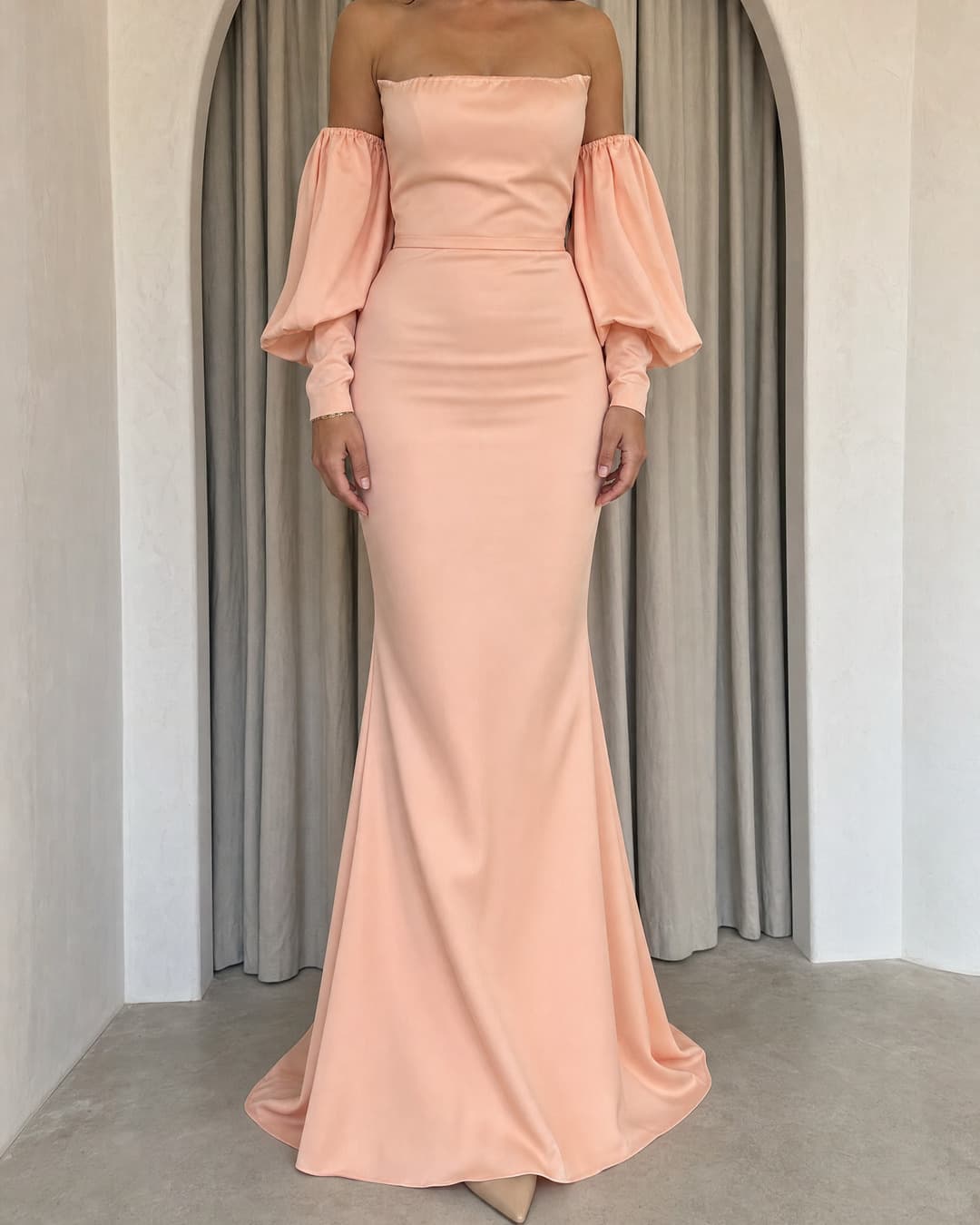The Liora Dress, Zalmroze galajurk
