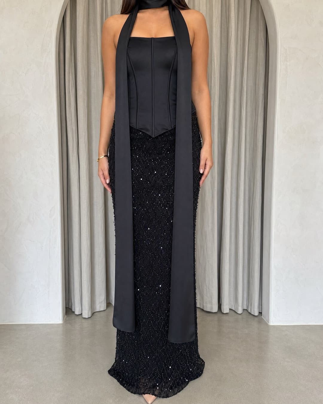 The Yasmine Dress, Zwart galajurk